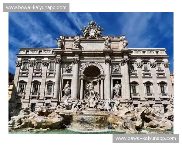 罗马vs罗马：在永恒之城的缝隙里，寻找两个灵魂的对峙与共生